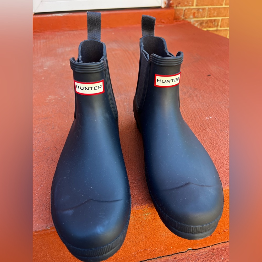 Hunter Navy Blue Chelsea Waterproof Boots.